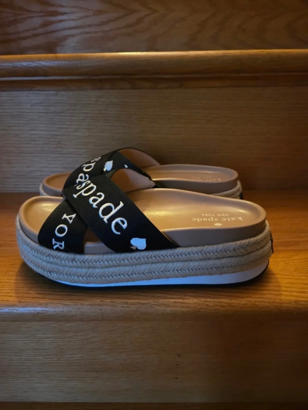 NIB Kate Spade Black w/ White Embroidered Logo Cross Canvas Strap Slides Size 7
